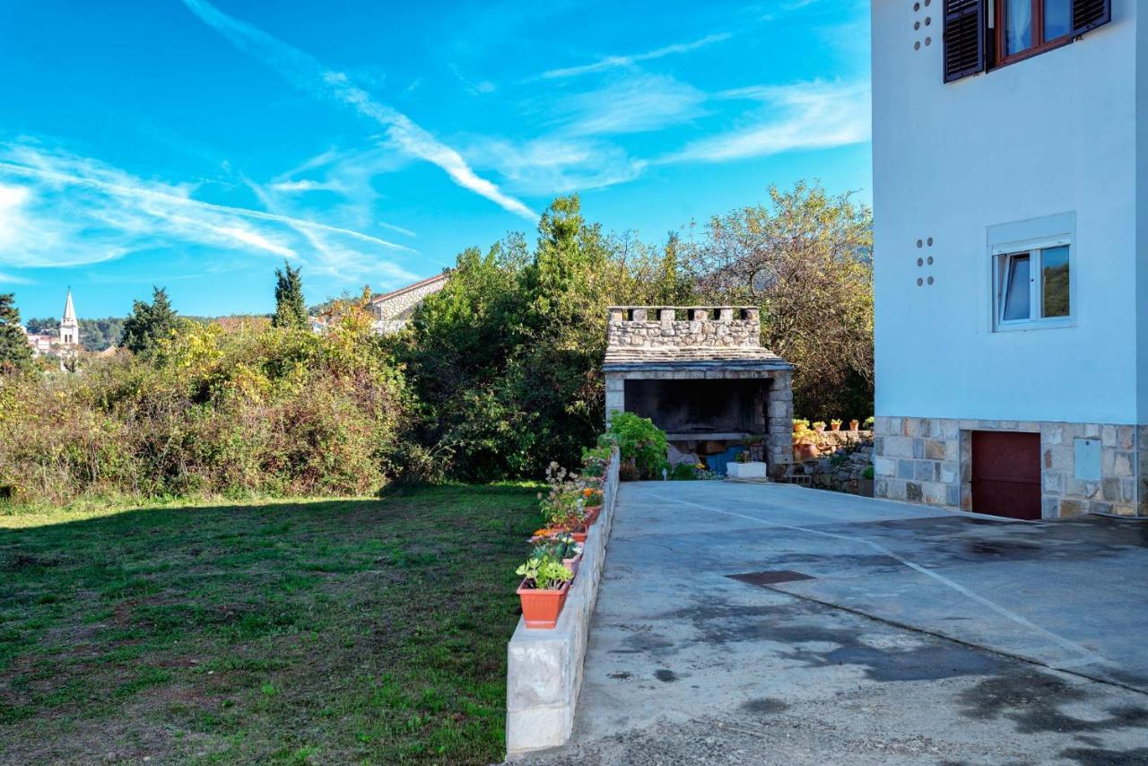 Apartments Draganic Jelsa  Zewnętrze zdjęcie