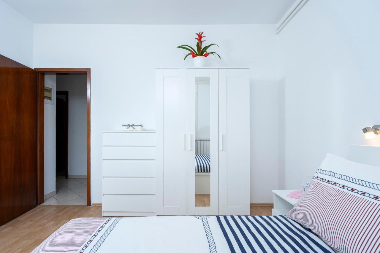 Apartments Draganic Jelsa  Zewnętrze zdjęcie
