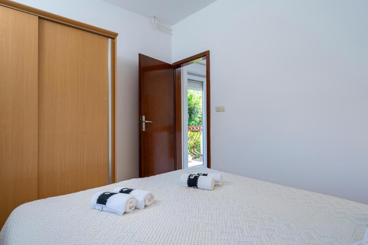 Apartments Draganic Jelsa  Zewnętrze zdjęcie