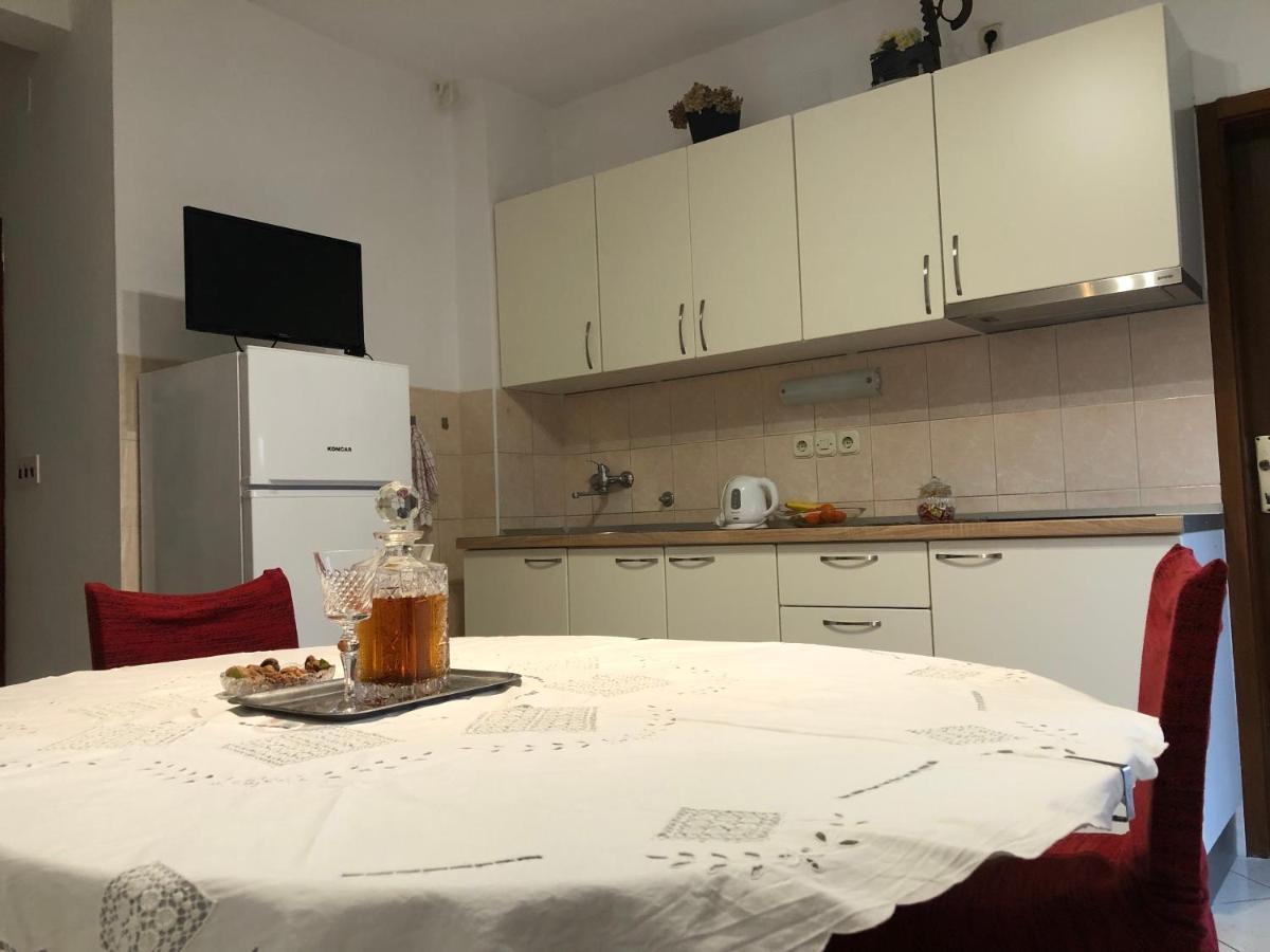 Apartments Draganic Jelsa  Zewnętrze zdjęcie