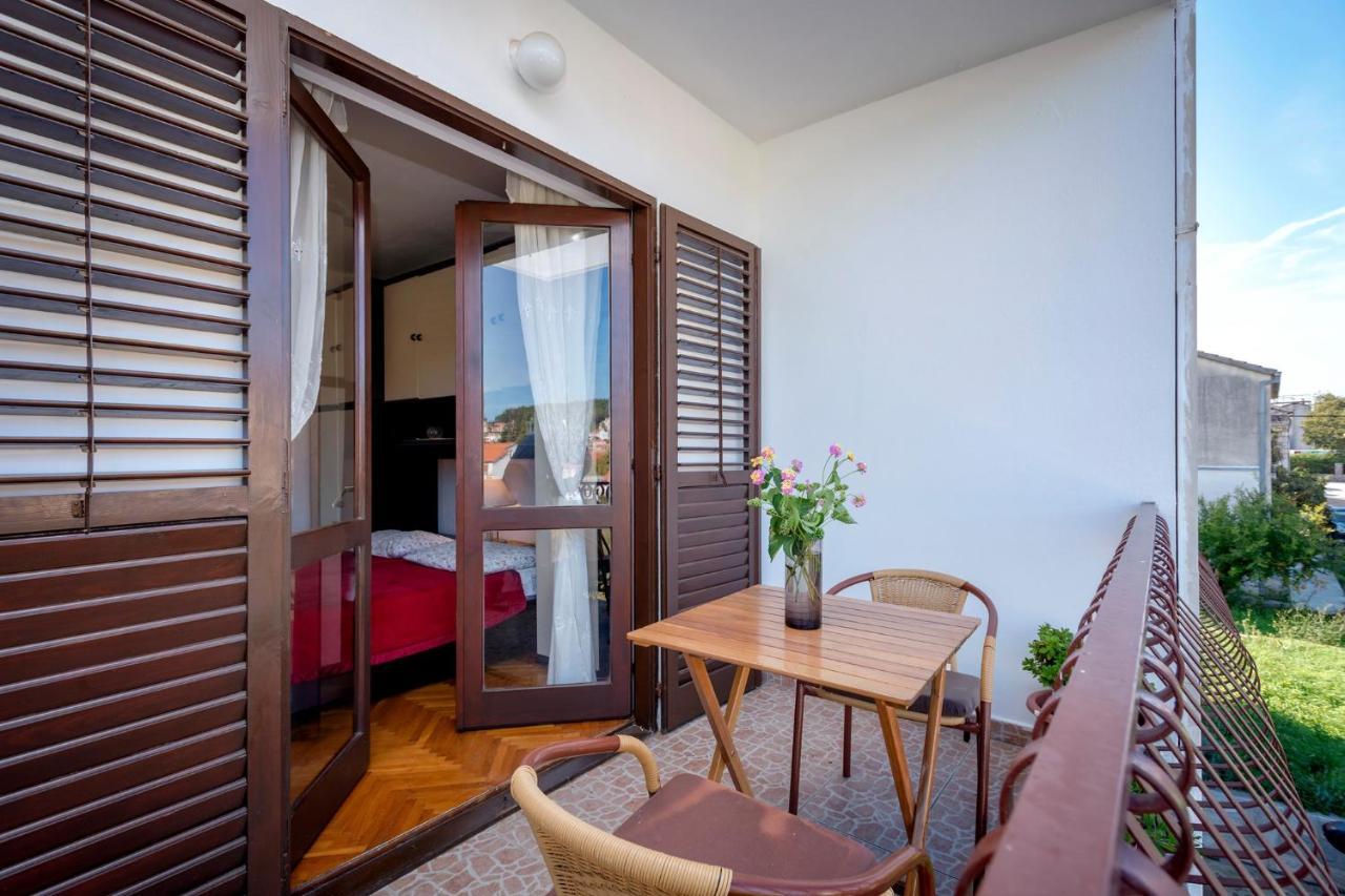 Apartments Draganic Jelsa  Zewnętrze zdjęcie