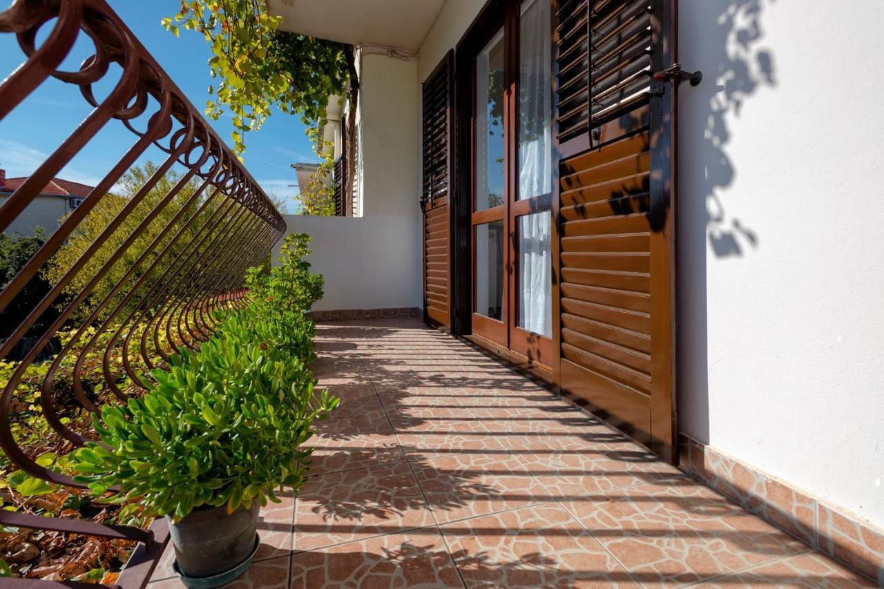 Apartments Draganic Jelsa  Zewnętrze zdjęcie